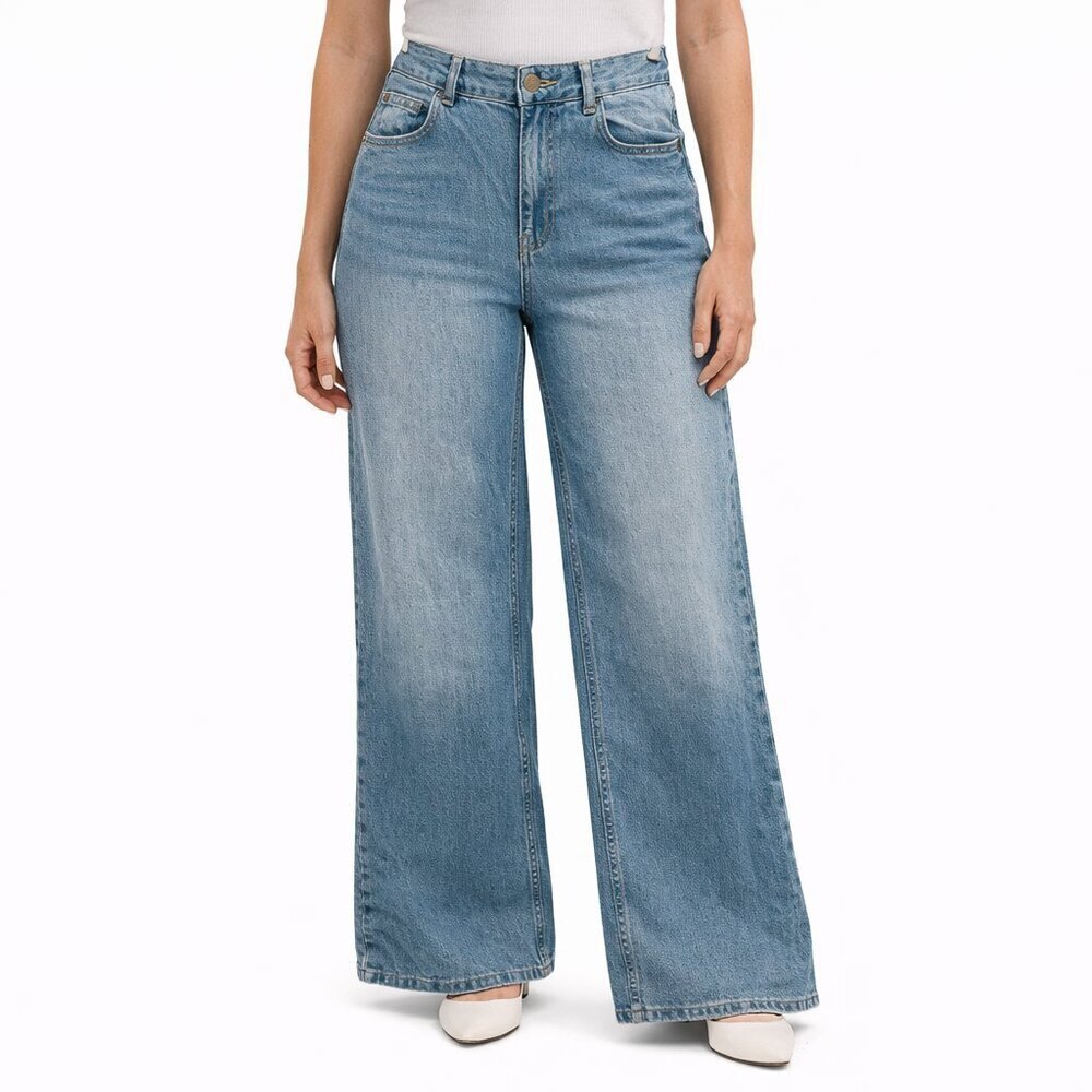 BDG High-Rise Wide-Leg Jeans | Size 27 | Light Wash Retro Denim - Picture 1 of 5